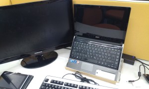 notebook riser in action at the workplace